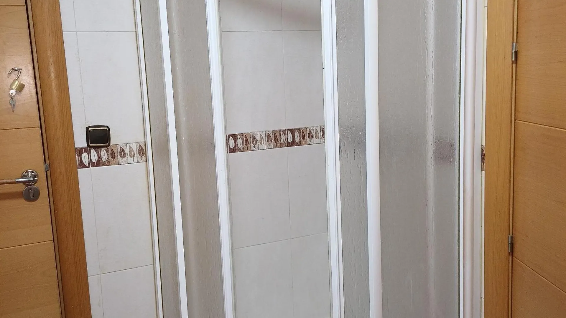 Piso Compartido Con Habitaciones Independientes Maracena Homestay